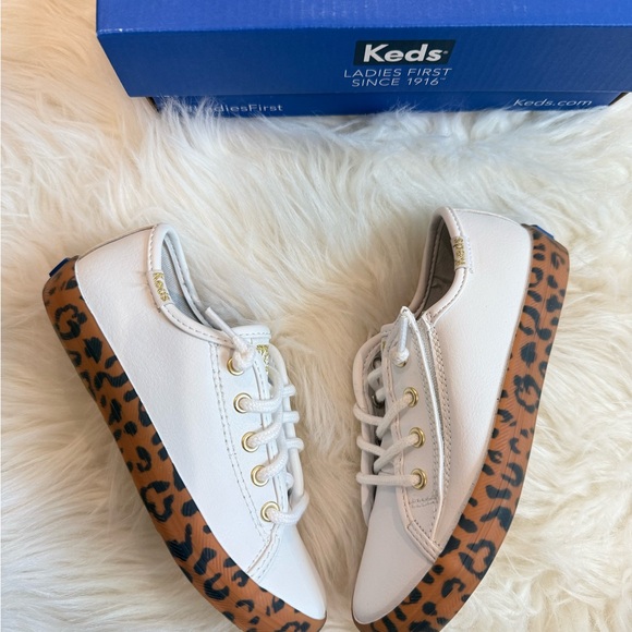 NEW Kids Keds White Sneakers with Leopard Accents - Picture 4 of 10